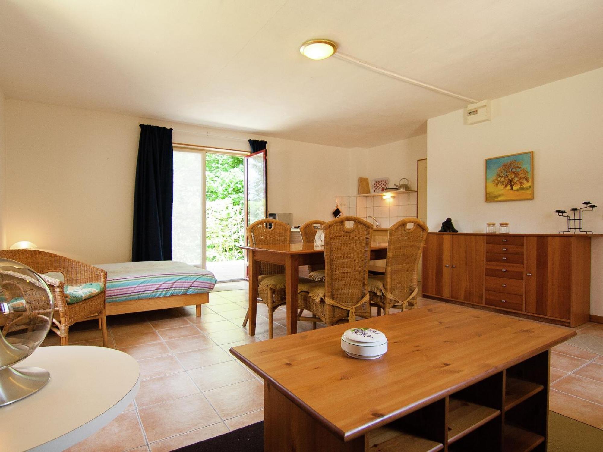 Appealing Apartment In Vezac With Swimming Pool Beynac-et-Cazenac Dış mekan fotoğraf